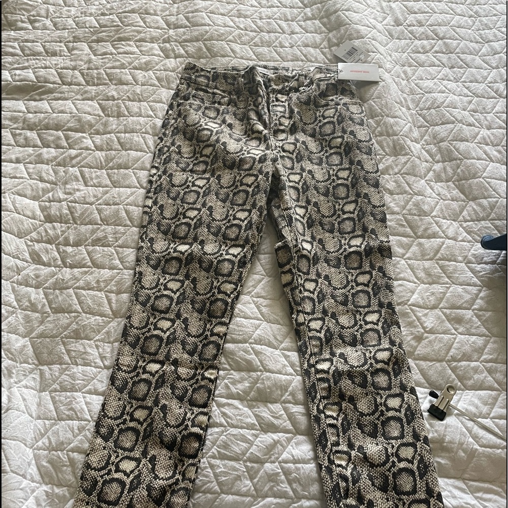 Size 6 Good American